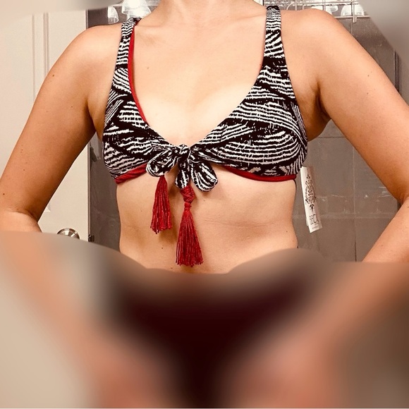 Becca Swim tie-front Bodhi Tree Classic print bikini top with Tassle - Picture 4 of 8